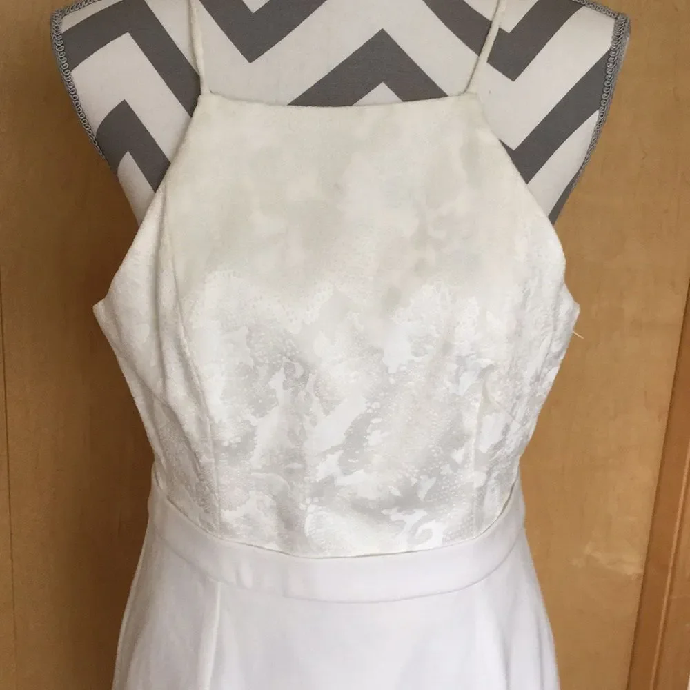 Black Halo Aubrey Embroidered Sheath Dress - Picture 5 of 7